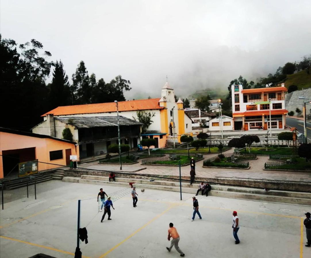 Lagoon Hotel Chugchilán Eksteriør bilde